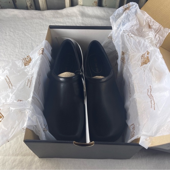 Timberland PRO Women’s Black Slip-On Shoes - Picture 13 of 13